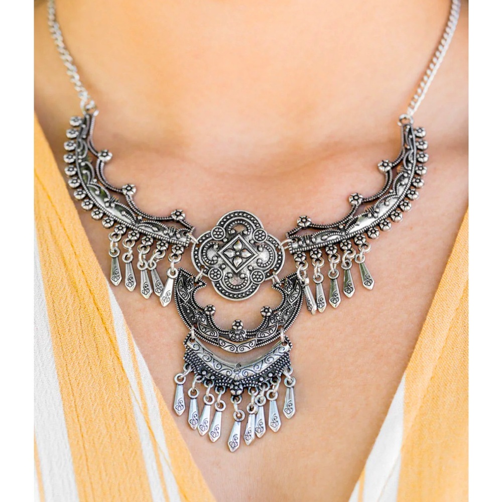 Vintage Paparazzi Necklace